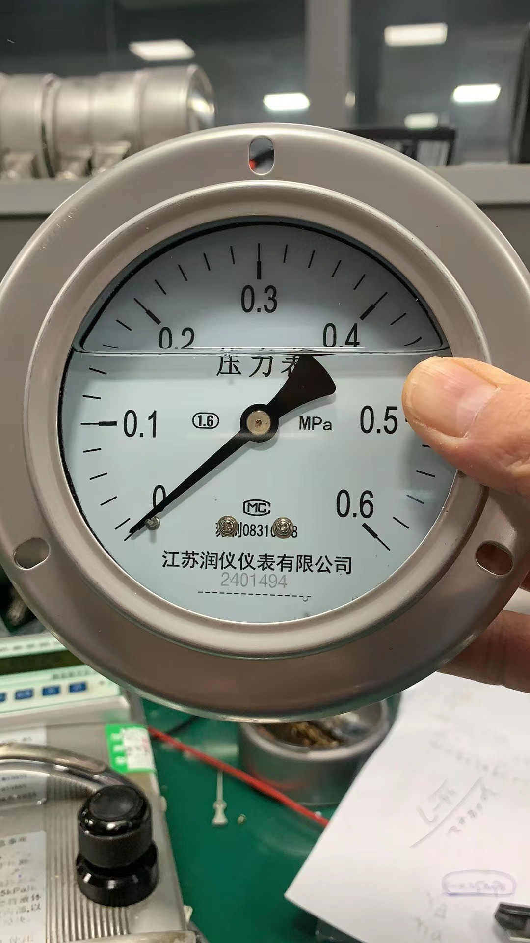 就地指针压力表是否需要带铅封？——压力表铅封要求与规范解析